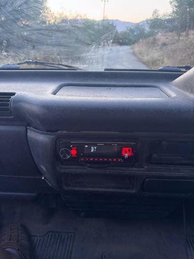 Isuzu Elf — 7