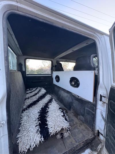 Isuzu Elf — 8