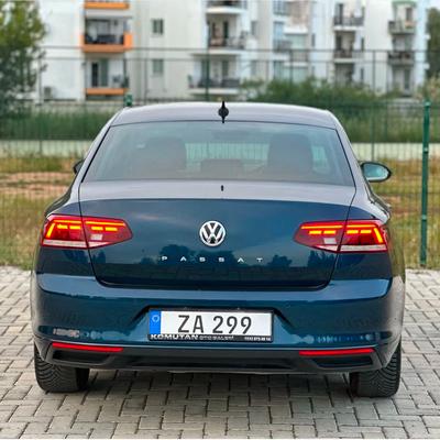 Volkswagen Passat — 7