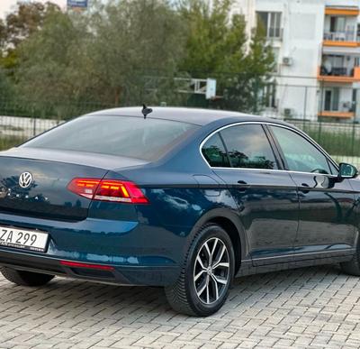 Volkswagen Passat — 10