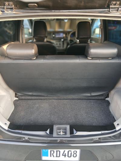 Daihatsu Mira — 3