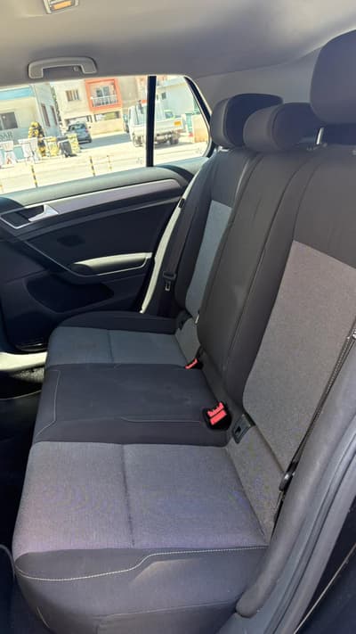 Volkswagen Golf — 5