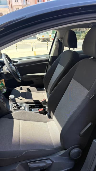 Volkswagen Golf — 7