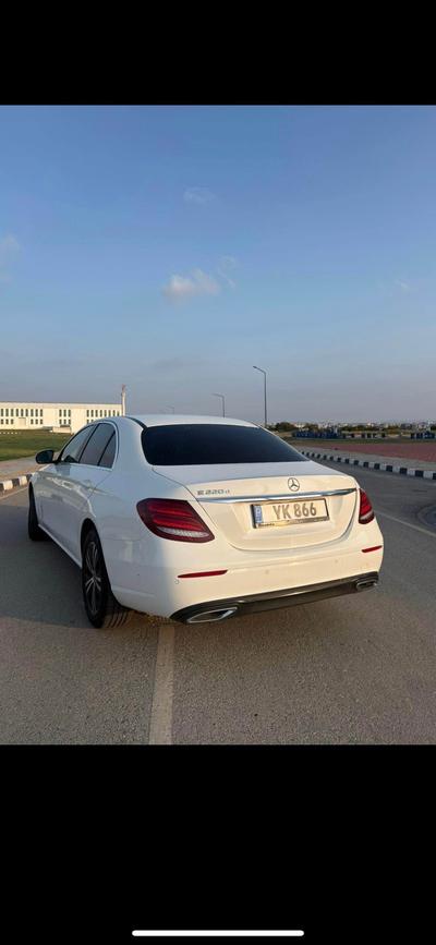 Mercedes-Benz E 220d — 4