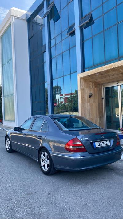 Mercedes-Benz E 270 — 4
