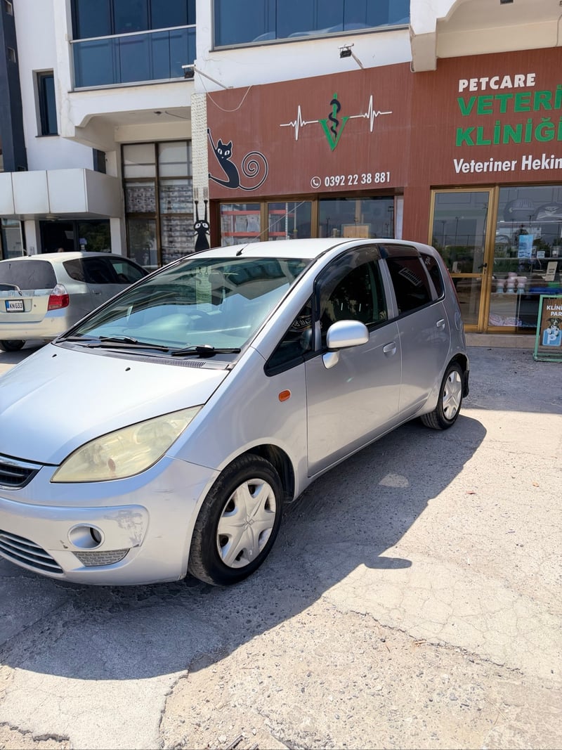 Mitsubishi Colt — 5
