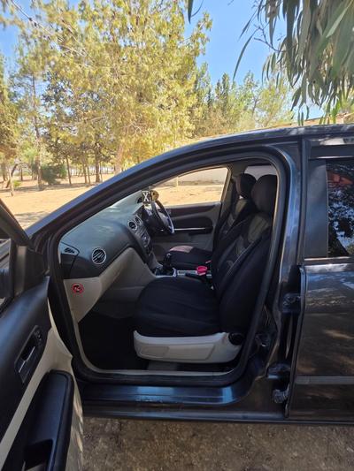 Ford Focus — 3