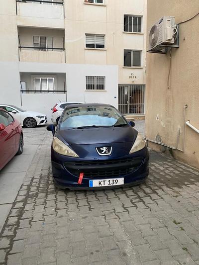 Peugeot 207 — 7