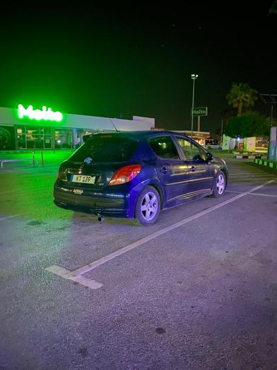 Peugeot 207 — 8