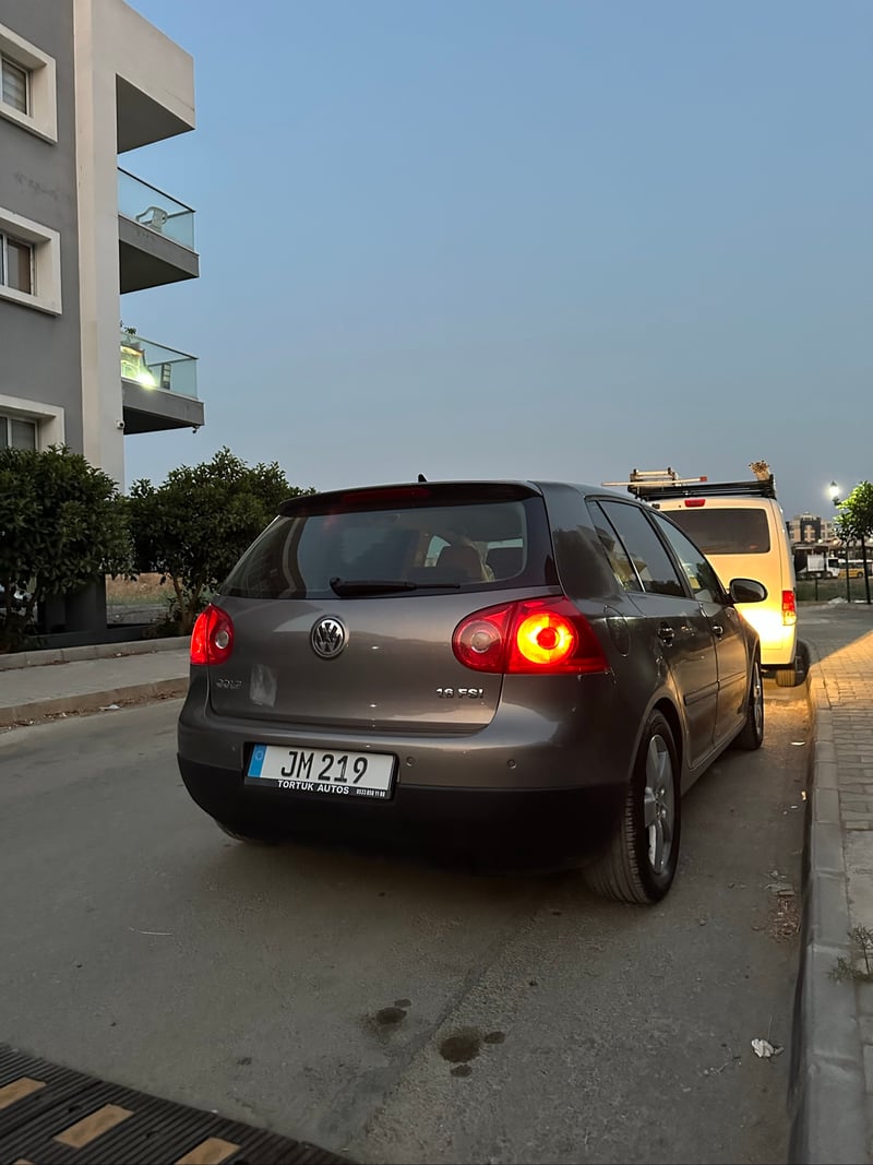 Volkswagen Golf — 4
