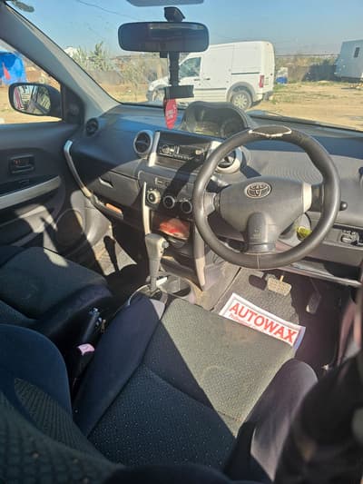 Toyota Ist — 4