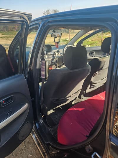 Toyota Ist — 7