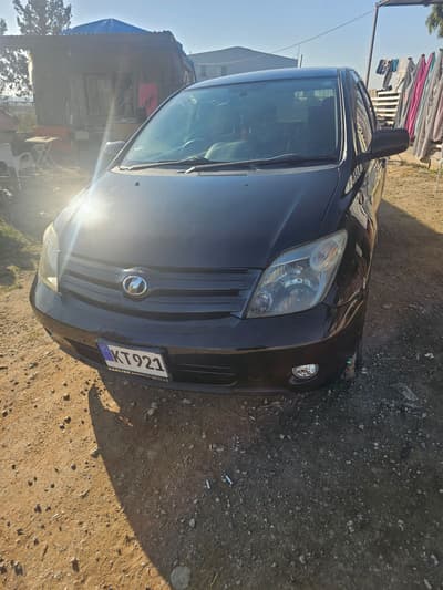 Toyota Ist — 9