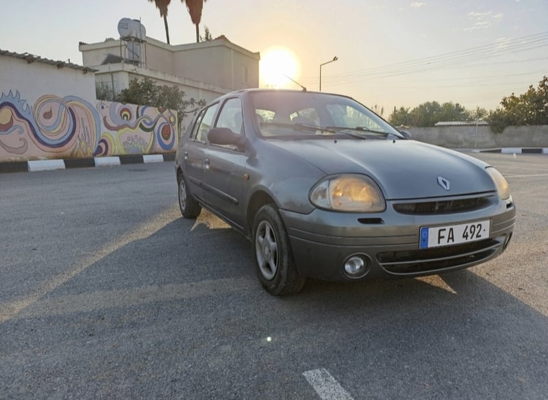 Renault Clio — 4