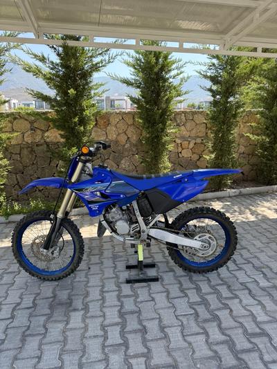 Yamaha YZ 125R — 1
