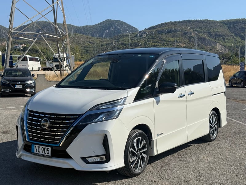 Nissan Serena — 1/10