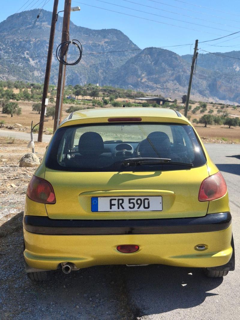 Peugeot 206 — 1/3