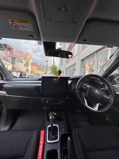 Toyota Hilux — 6