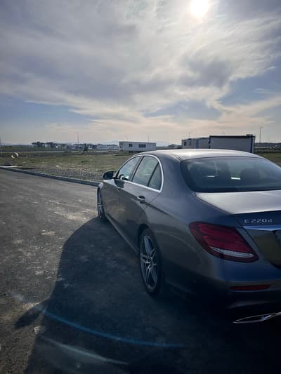 Mercedes-Benz E 220d — 8