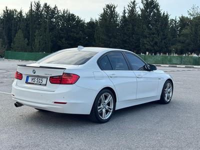 BMW 320i — 7