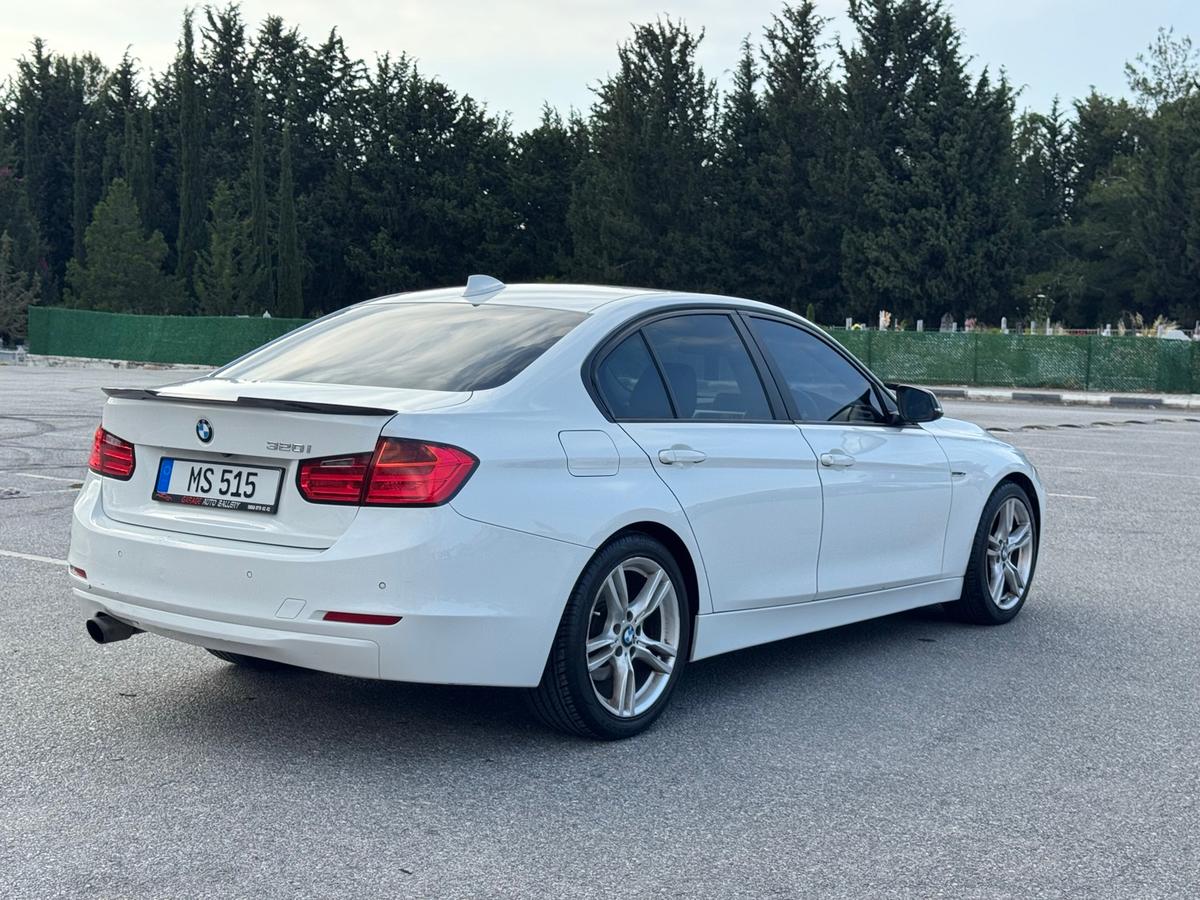 2013 BMW 320i 7