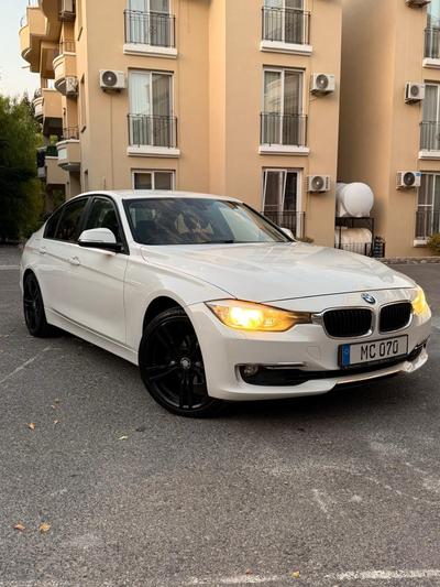 2012 BMW 320i