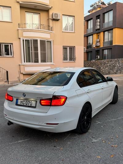 BMW 320i — 2