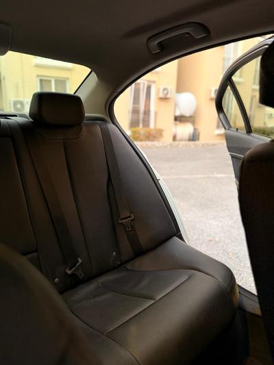 BMW 320i — 7