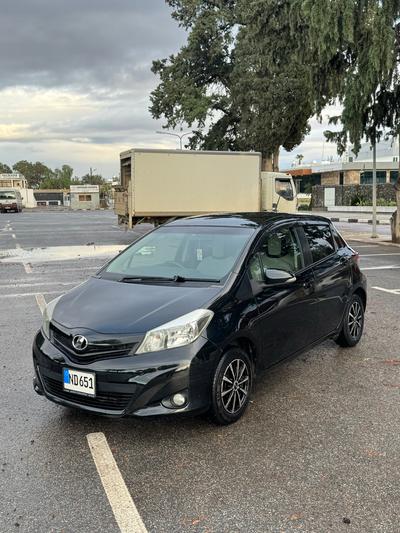 Toyota Vitz — 3