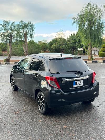 Toyota Vitz — 4