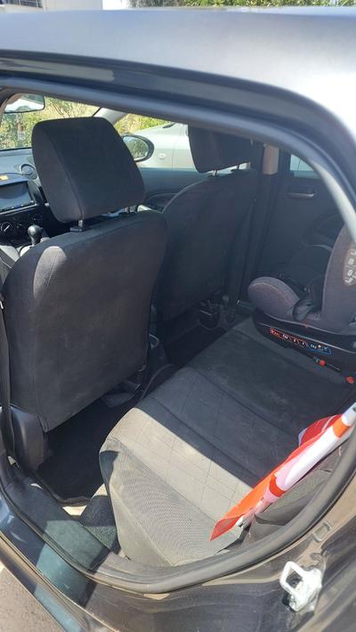 Mazda Demio — 6