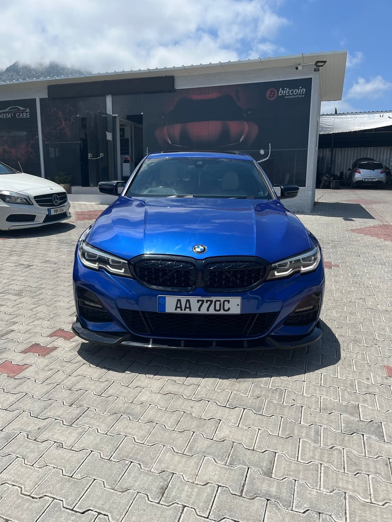 BMW 330i — 1/8