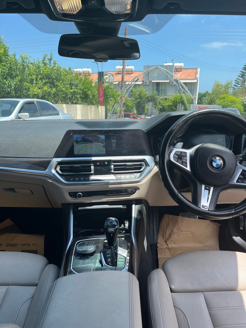 BMW 330i — 5