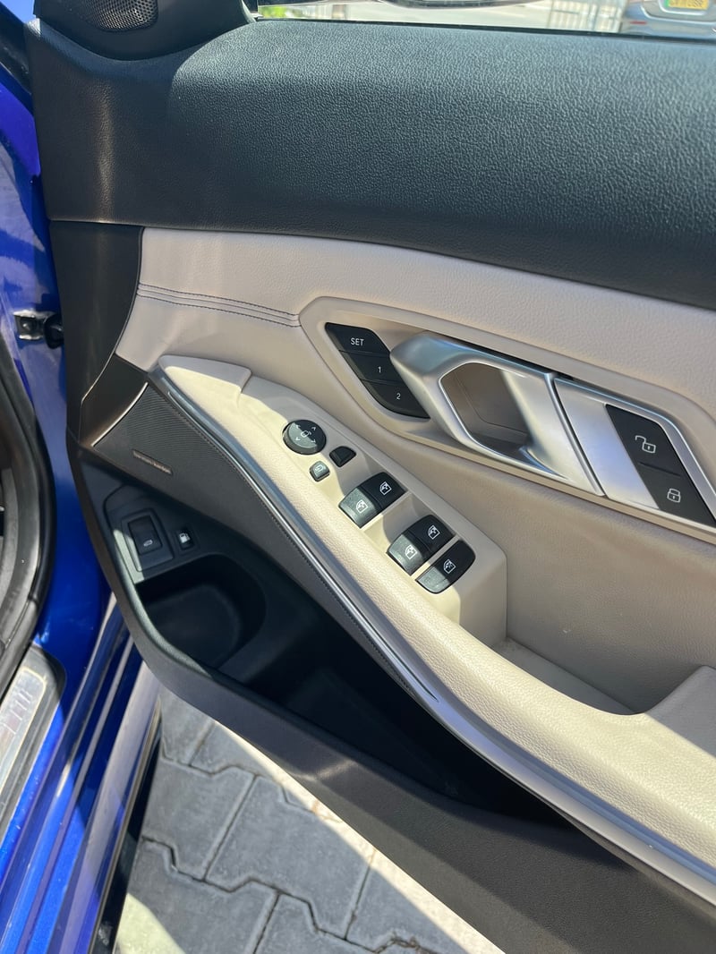 BMW 330i — 8