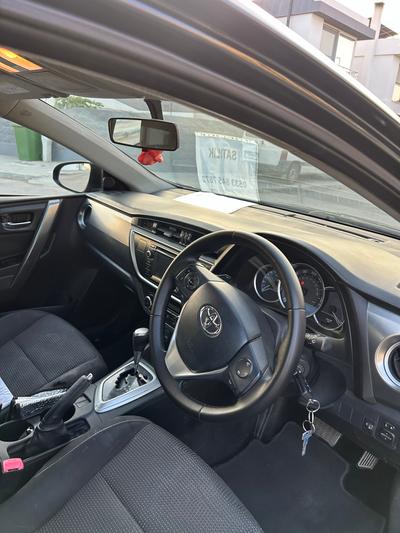 Toyota Auris — 6