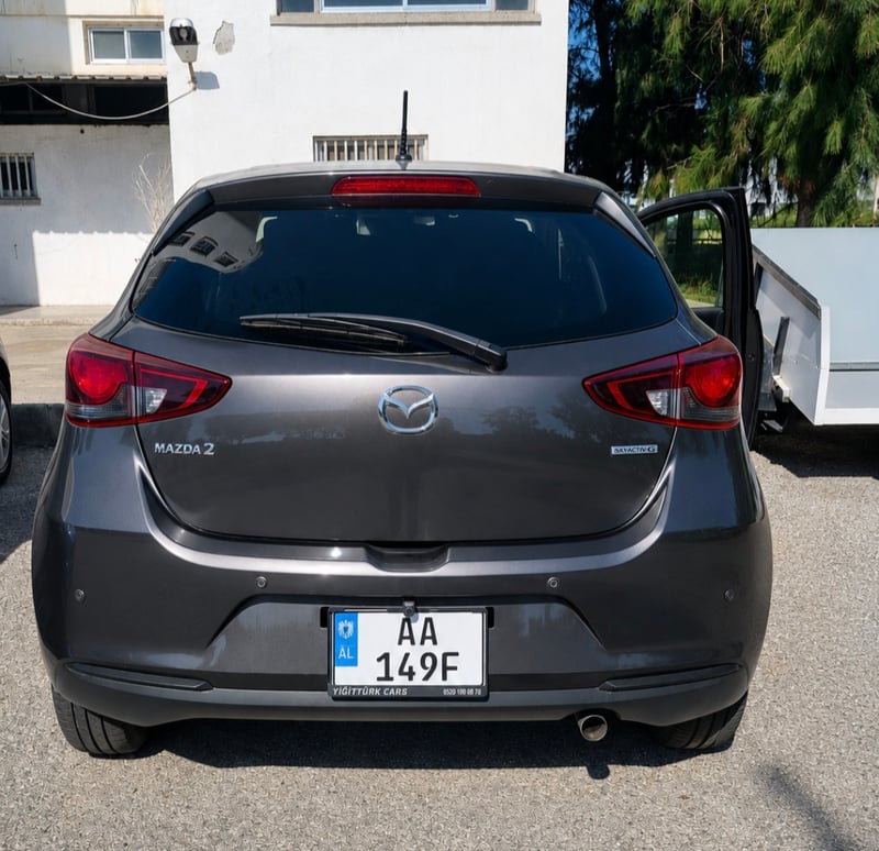 Mazda 2 — 3