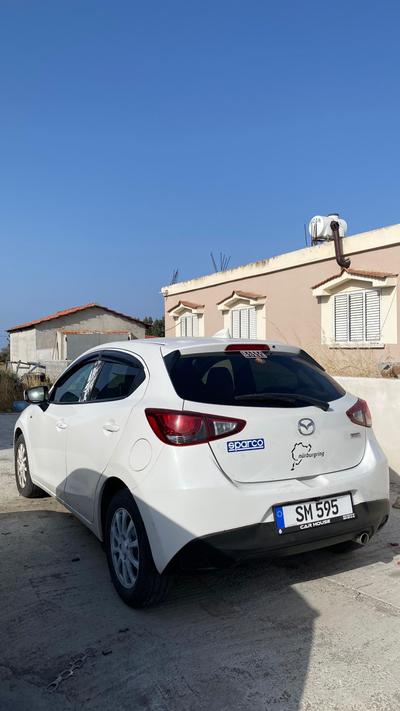 Mazda Demio — 3