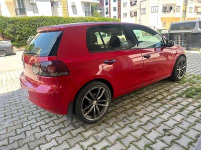 Volkswagen Golf — 3