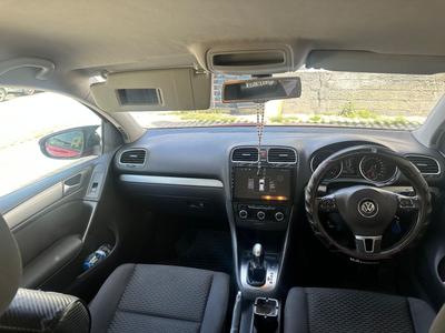 Volkswagen Golf — 6