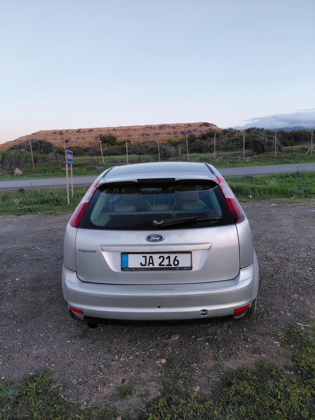 2005 Ford Focus 4
