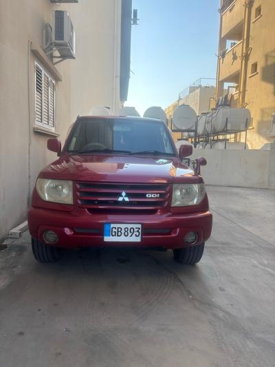 2002 Mitsubishi Pajero