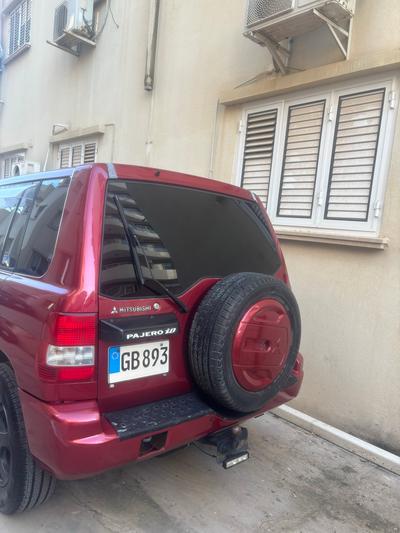 Mitsubishi Pajero — 3