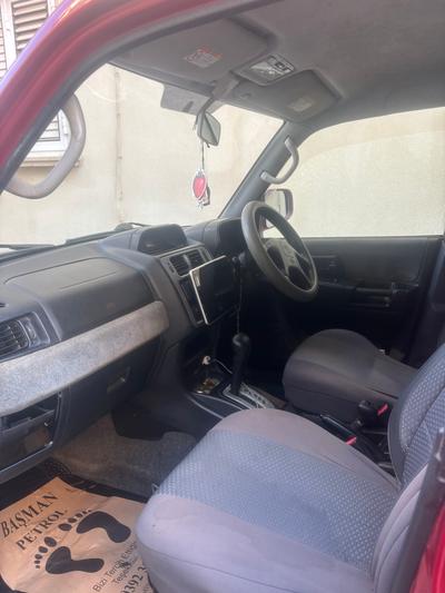 Mitsubishi Pajero — 6