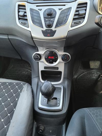 Ford Fiesta — 10
