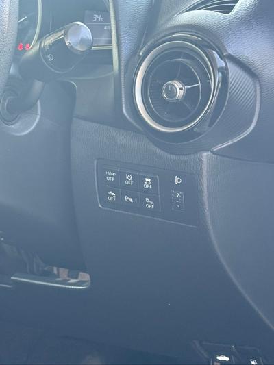Mazda Demio — 8