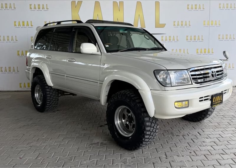 Toyota Land Cruiser — 2