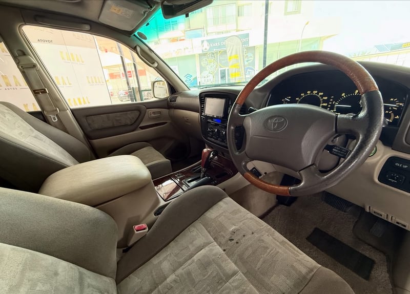 Toyota Land Cruiser — 5
