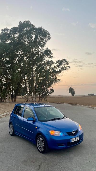 Mazda Demio — 4