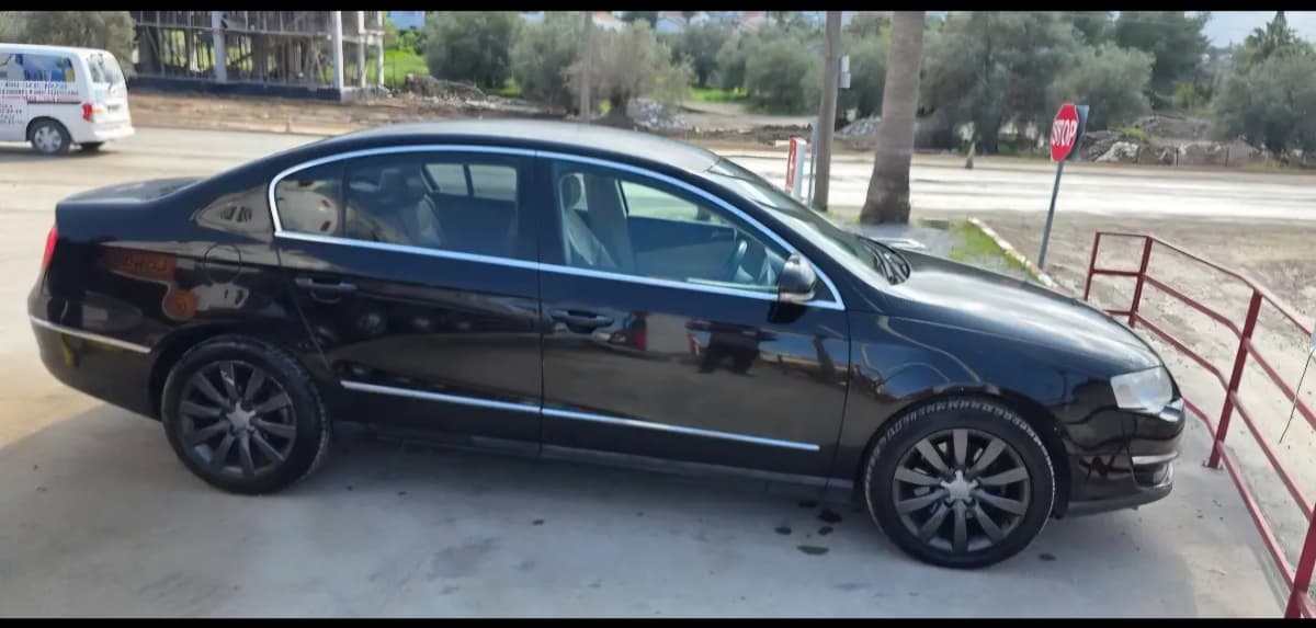 2005 Volkswagen Passat 4