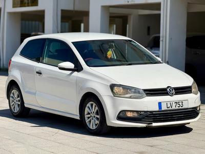 Volkswagen Polo — 1